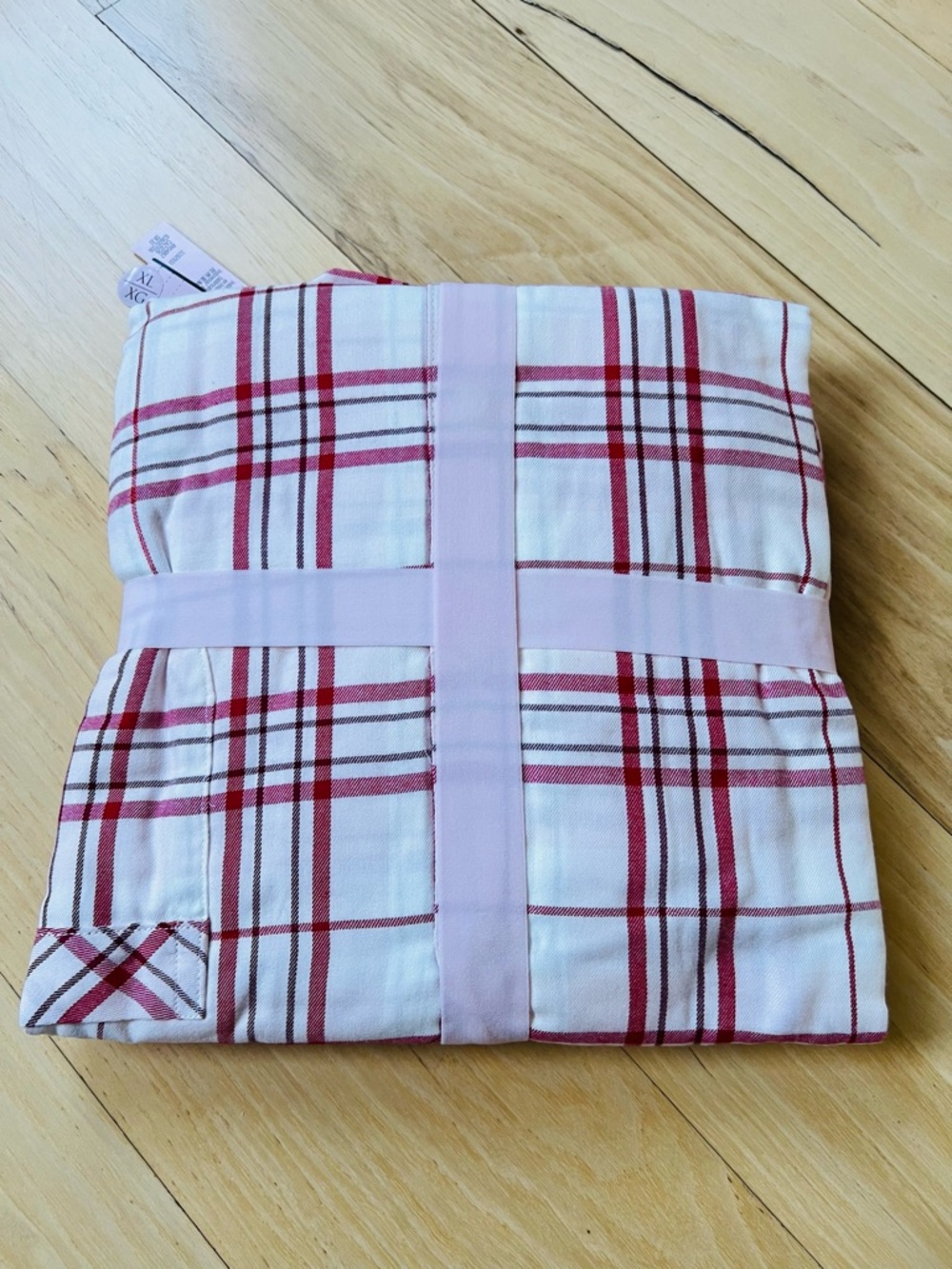 New!Victoria's Secret Red & White Plaid Flannel Long PJ Set - Picture 2 of 3